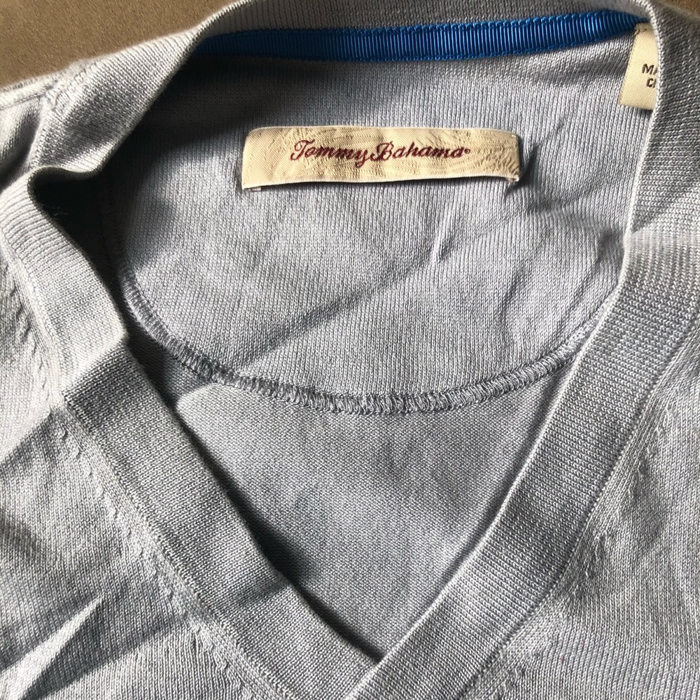 Tommy Bahama v neck